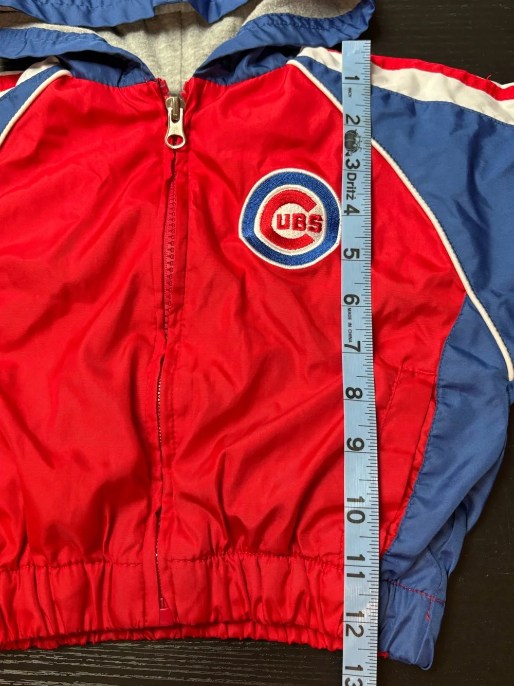Chicago Cubs toddler hooded windbreaker, size 2T